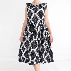 Black and White Short  Sleeve Maxi Dress